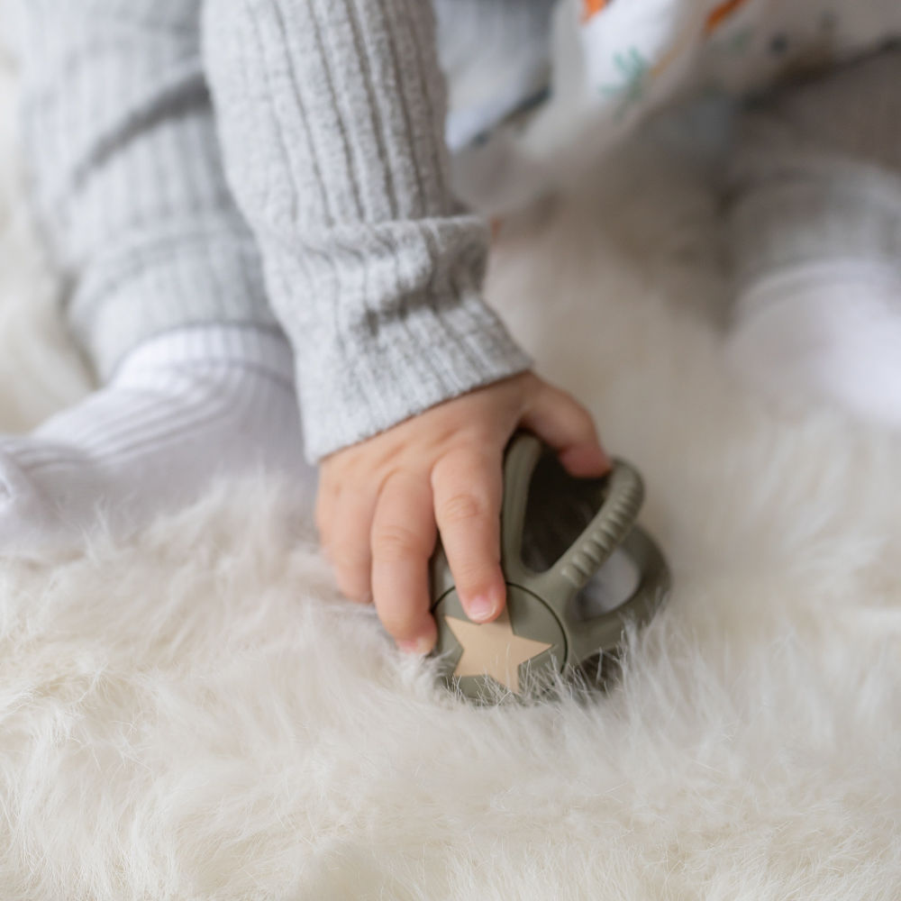 Silicone Teether Ball grey - Image 3