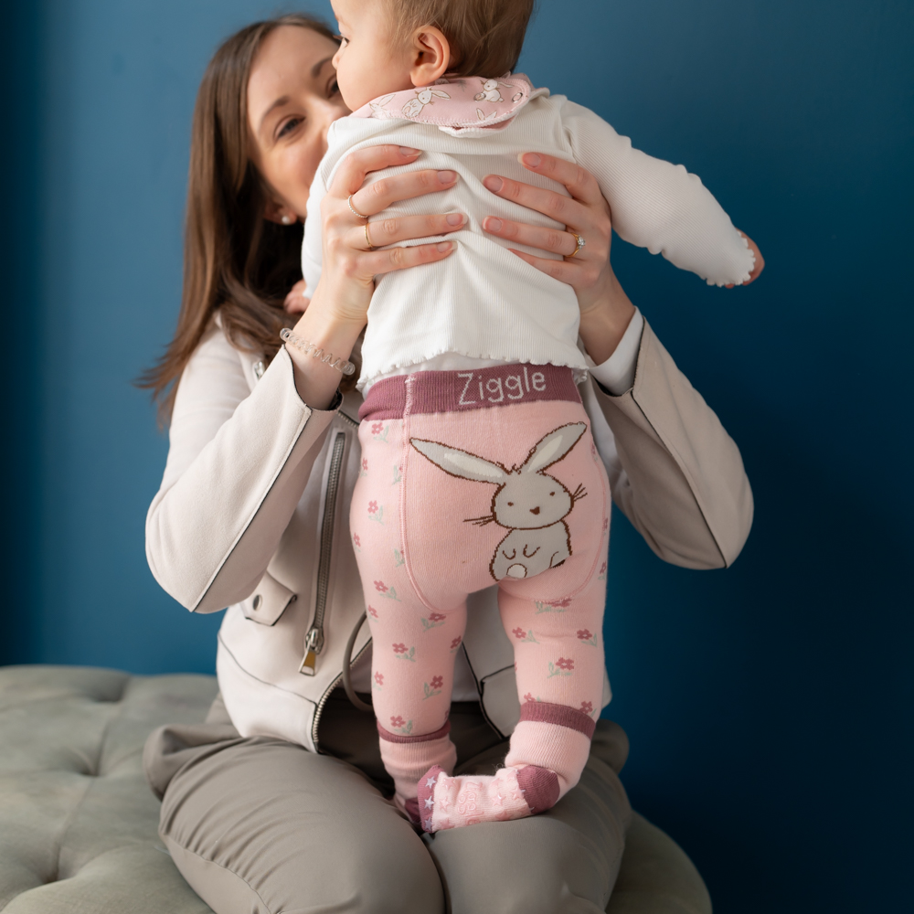 Bunnies Pink Leggings and Socks Set - Image 7